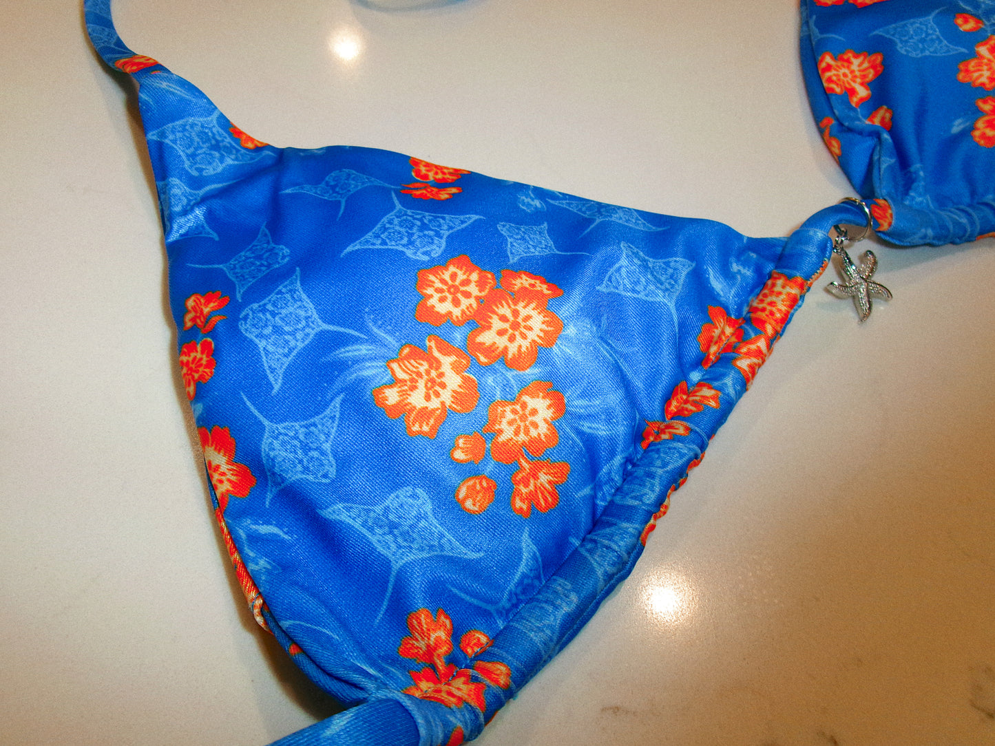 ORANGE MANTA TRIANGLE TOP